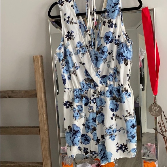 ILLA ILLA Other - Floral romper ILLA ILLA Other - Floral romper